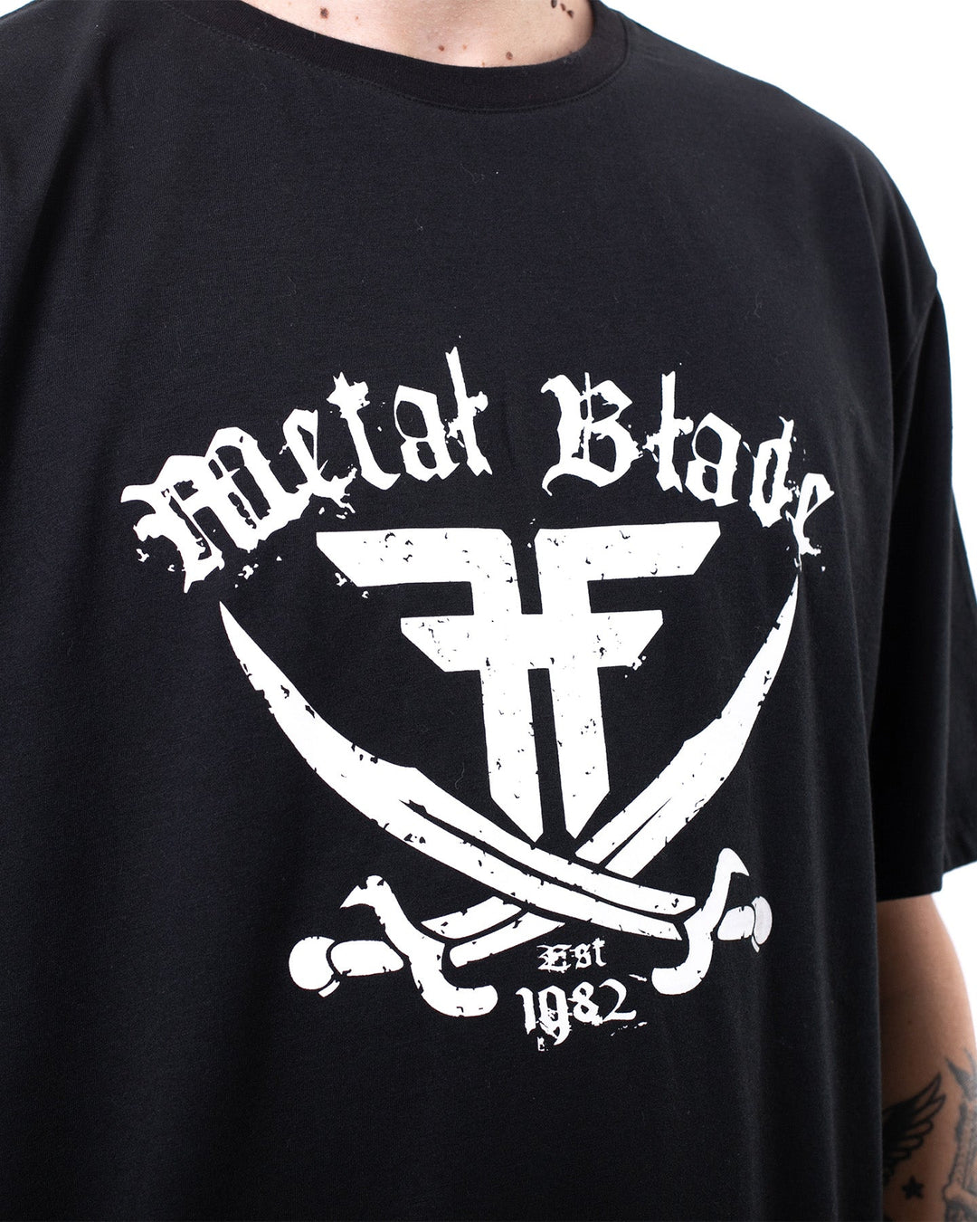 METAL BLADE PIRATE TEE - BLACK / WHITE