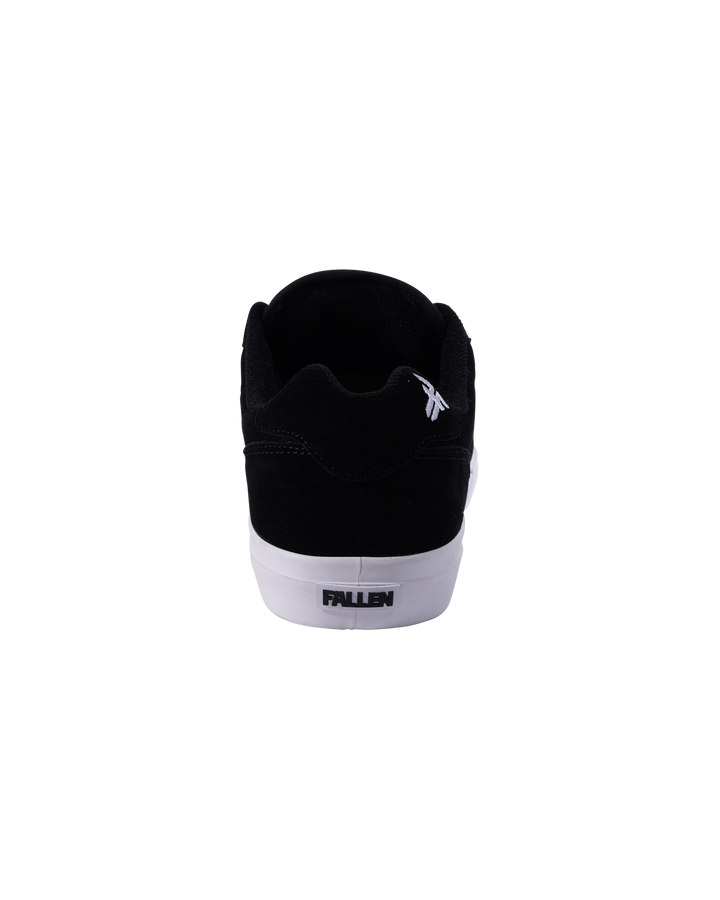 THE GOAT - BLACK / WHITE
