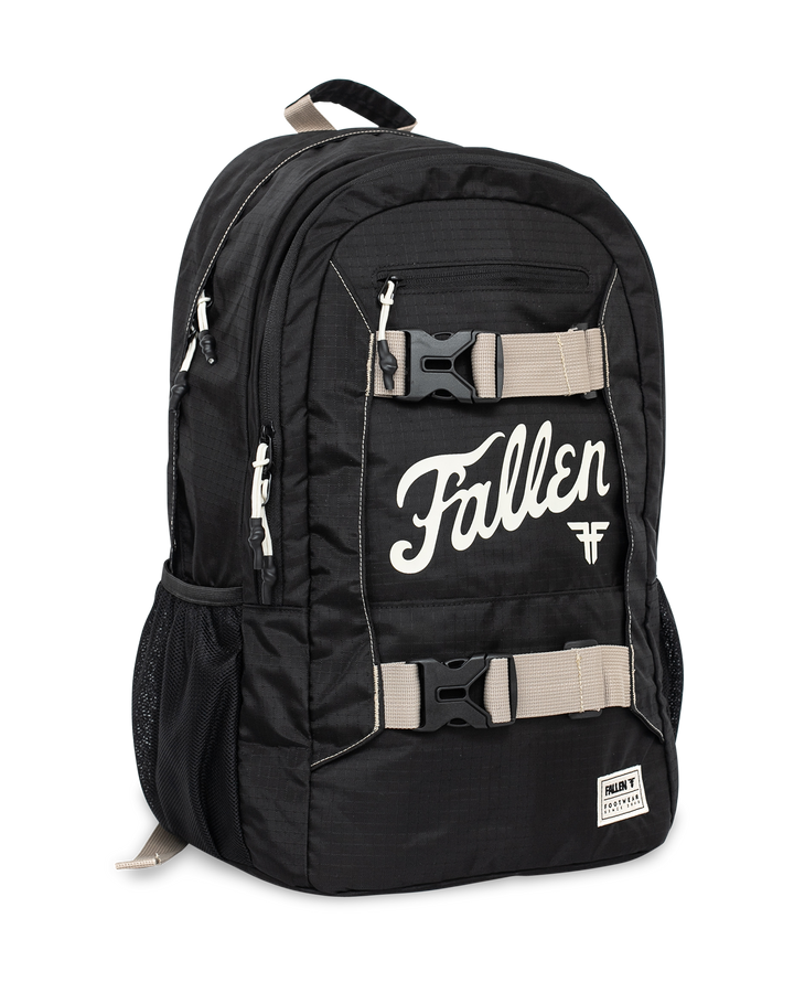 FURY BOARD BACKPACK - BLACK / WHITE