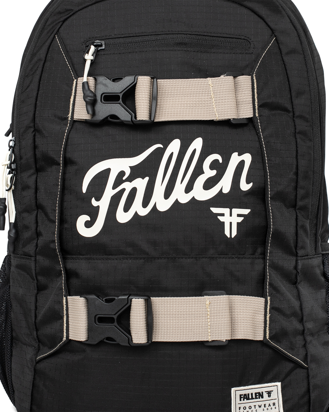 FURY BOARD BACKPACK - BLACK / WHITE