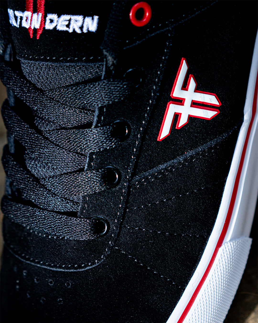 THE DAYTONA - BLACK / RED / WHITE - DALTON DERN